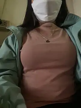 Tuongvy05 online show from 12.17.24