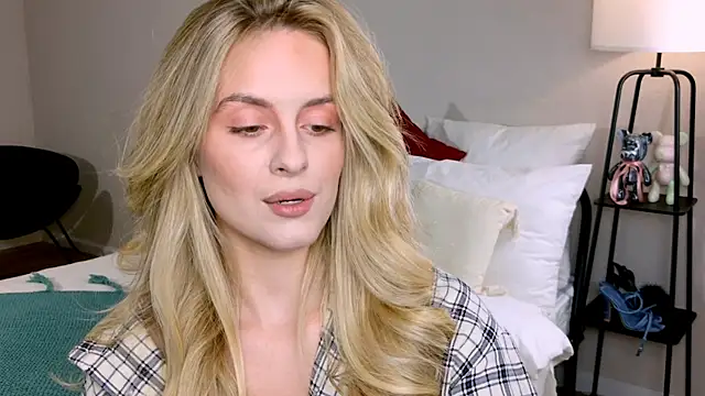 RozzitaBedberry online show from 10.19.25