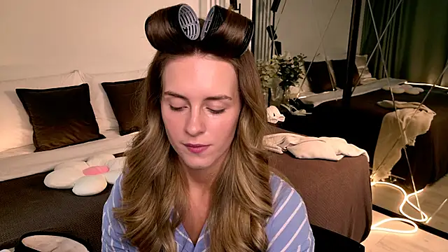 RozzitaBedberry online show from 05.25.26