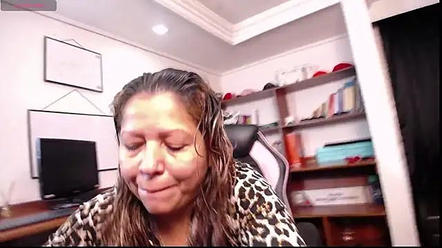 LiaTaylorr online show from 03.05.26