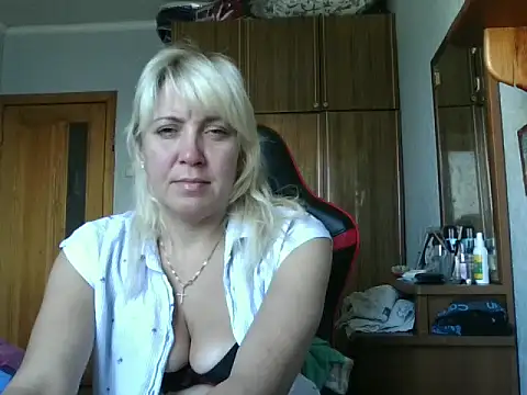 IrinaB1 online show from 09.26.25