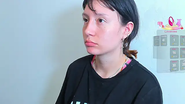 lizzy davis 1 online show from 06.04.26