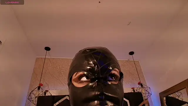 Snapshot of Haelycute chatting on 10.18.25 Haelycute online show from 10.18.25