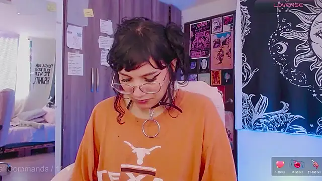 Snapshot of melissahowl chatting on 09.23.25 melissahowl online show from 09.23.25