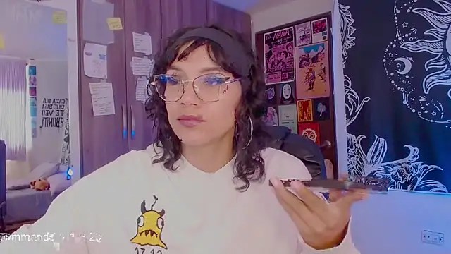 Snapshot of melissahowl chatting on 10.14.25 melissahowl online show from 10.14.25