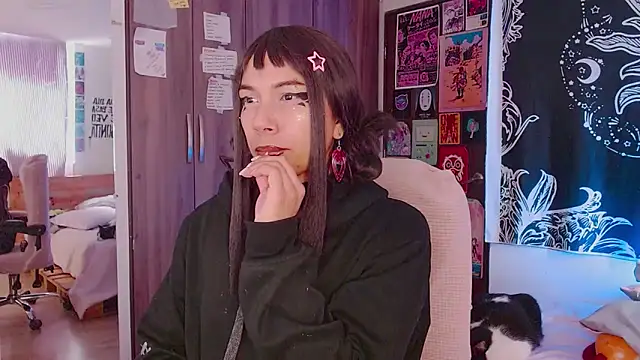 Snapshot of melissahowl chatting on 11.05.25 melissahowl online show from 11.05.25