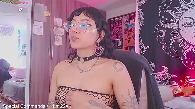 melissahowl online show from 11.10.25