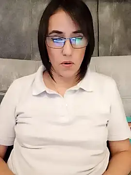 IsisBlake online show from 02.19.25