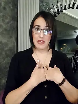 IsisBlake online show from 02.19.25