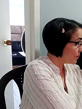 IsisBlake online show from 03.15.25