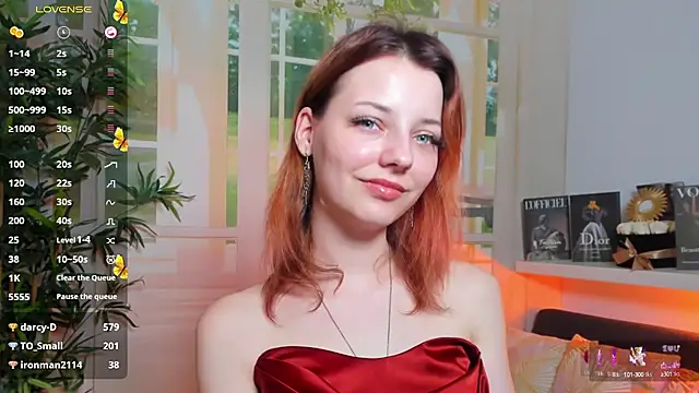 Snapshot of pretty_little_thing chatting on 03.15.25 pretty little thing online show from 03.15.25