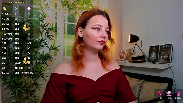 pretty little thing online show from 11.15.25