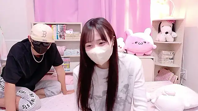 Mia--meow online show from 10.06.25