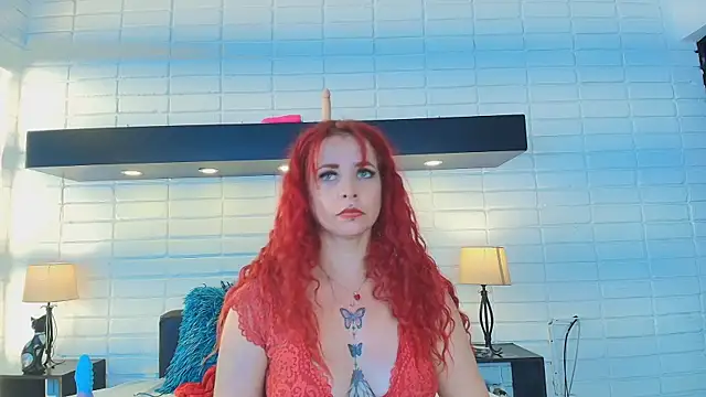 Snapshot of HannaBrave chatting on 03.18.25 HannaBrave online show from 03.18.25