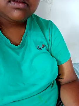 Snapshot of Sexy--queen1 chatting on 11.14.25 Sexy--queen1 online show from 11.14.25