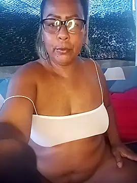 Afroditabichota online show from 10.17.25