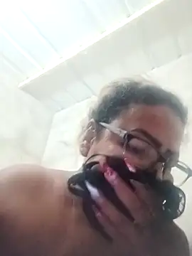 Afroditabichota online show from 11.09.25