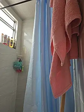 Snapshot of valery_mora chatting on 10.10.25 valery mora online show from 10.10.25