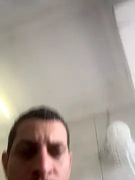 Snapshot of Christopherreis chatting on 11.08.25 Christopherreis online show from 11.08.25