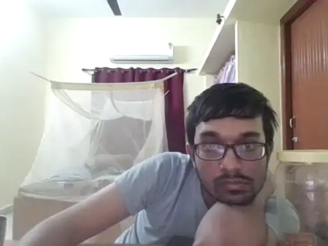 THE NAKED BOY online show from 10.09.25