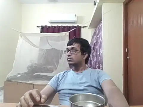 THE NAKED BOY online show from 02.04.26