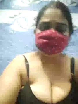 Snapshot of kirti__arora chatting on 01.04.25 kirti arora online show from 01.04.25