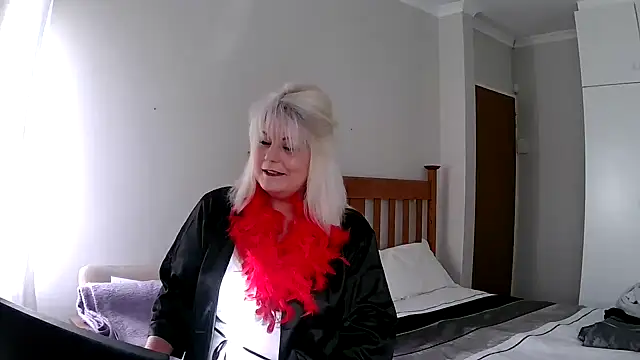 Miahotmilf online show from 12.22.24