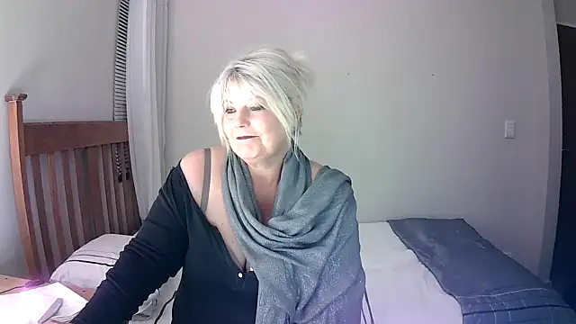 Miahotmilf online show from 01.16.25