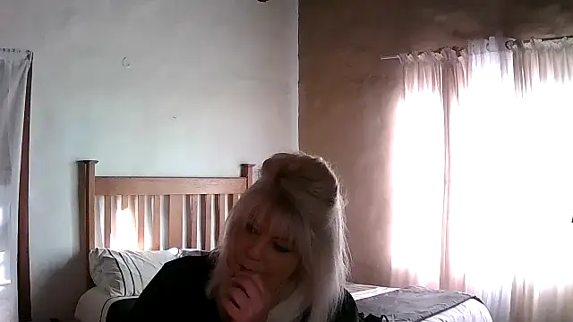 Miahotmilf online show from 10.12.25