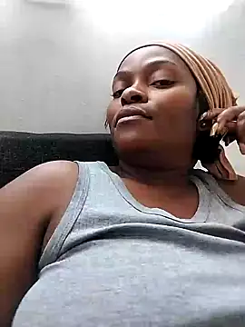 Snapshot of lovelyassbitch chatting on 02.08.25 lovelyassbitch online show from 02.08.25