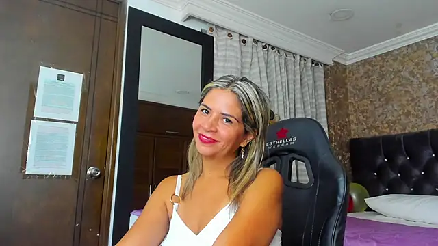 stella xue online show from 02.27.25