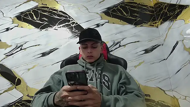 Snapshot of Kevin22_222 chatting on 01.09.25 Kevin22 222 online show from 01.09.25