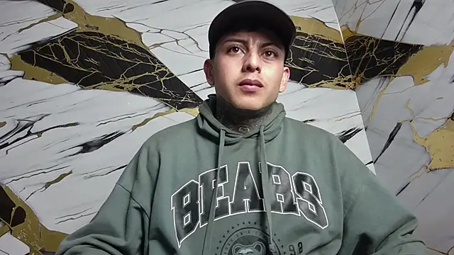 Snapshot of Kevin22_222 chatting on 01.14.25 Kevin22 222 online show from 01.14.25