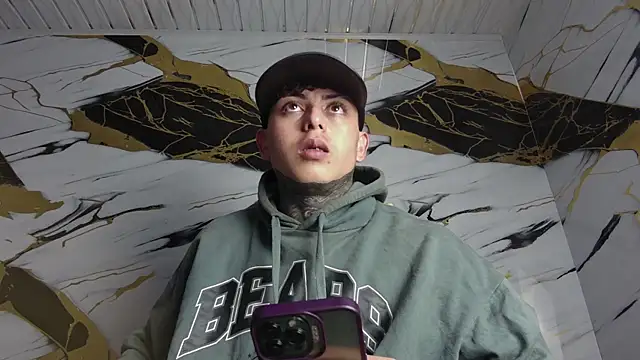 Snapshot of Kevin22_222 chatting on 01.24.25 Kevin22 222 online show from 01.24.25