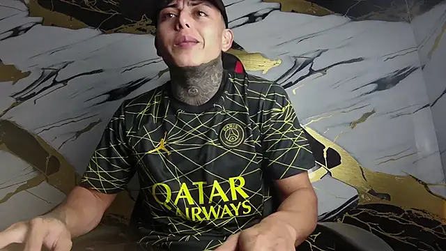 Snapshot of Kevin22_222 chatting on 01.27.25 Kevin22 222 online show from 01.27.25