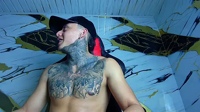 Snapshot of Kevin22_222 chatting on 02.02.25 Kevin22 222 online show from 02.02.25