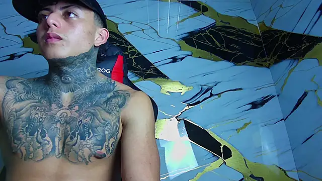 Snapshot of Kevin22_222 chatting on 02.03.25 Kevin22 222 online show from 02.03.25