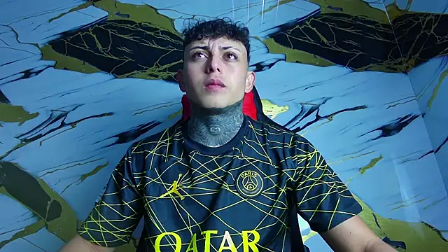 Snapshot of Kevin22_222 chatting on 02.06.25 Kevin22 222 online show from 02.06.25