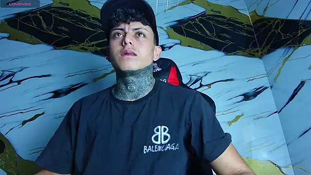 Snapshot of Kevin22_222 chatting on 02.28.25 Kevin22 222 online show from 02.28.25