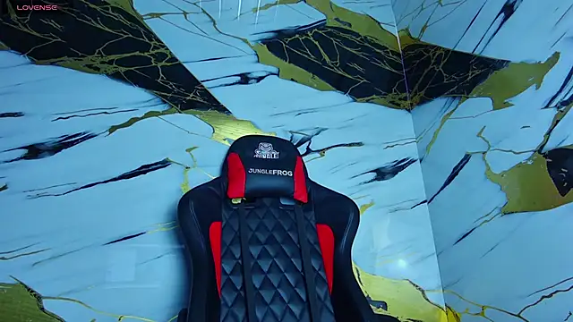 Snapshot of Kevin22_222 chatting on 03.04.25 Kevin22 222 online show from 03.04.25