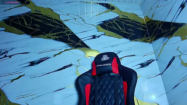 Snapshot of Kevin22_222 chatting on 03.05.25 Kevin22 222 online show from 03.05.25