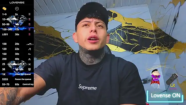 Snapshot of Kevin22_222 chatting on 09.29.25 Kevin22 222 online show from 09.29.25