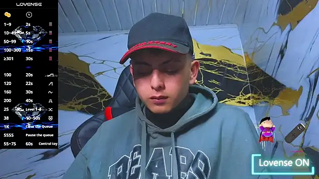 Snapshot of Kevin22_222 chatting on 10.01.25 Kevin22 222 online show from 10.01.25