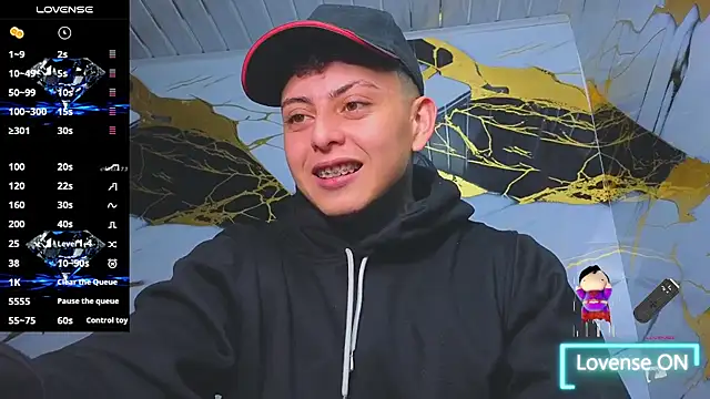 Snapshot of Kevin22_222 chatting on 10.02.25 Kevin22 222 online show from 10.02.25