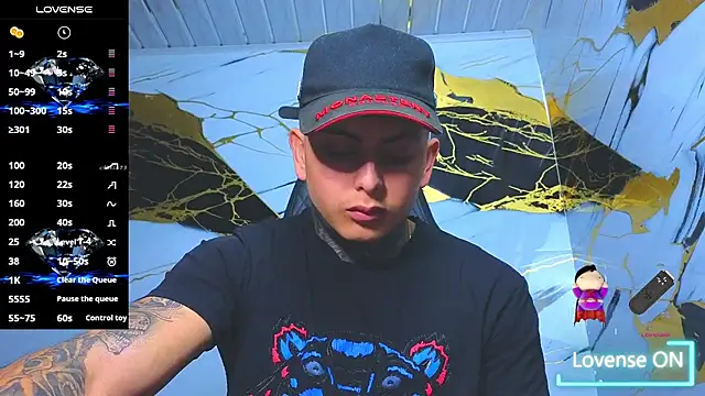 Snapshot of Kevin22_222 chatting on 10.04.25 Kevin22 222 online show from 10.04.25