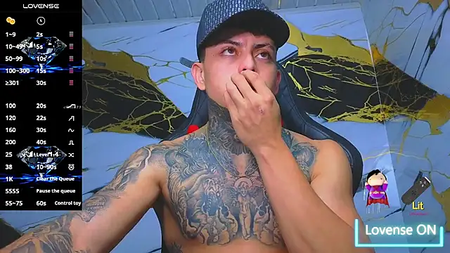 Snapshot of Kevin22_222 chatting on 10.12.25 Kevin22 222 online show from 10.12.25