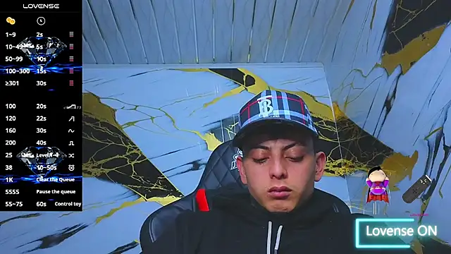 Snapshot of Kevin22_222 chatting on 10.13.25 Kevin22 222 online show from 10.13.25