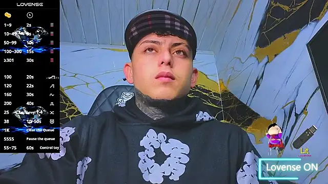 Snapshot of Kevin22_222 chatting on 10.19.25 Kevin22 222 online show from 10.19.25