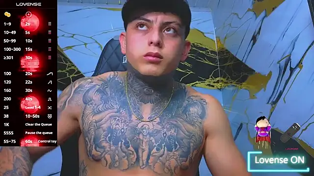 Snapshot of Kevin22_222 chatting on 10.24.25 Kevin22 222 online show from 10.24.25