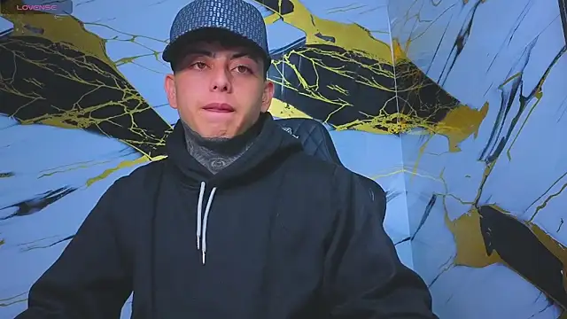 Snapshot of Kevin22_222 chatting on 10.25.25 Kevin22 222 online show from 10.25.25